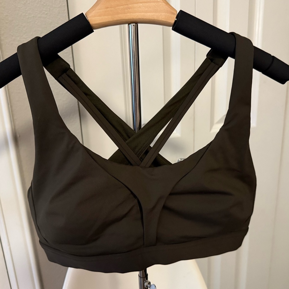 Lululemon Stash It All Bra Olive Green Sports Bra size 8 C/D
